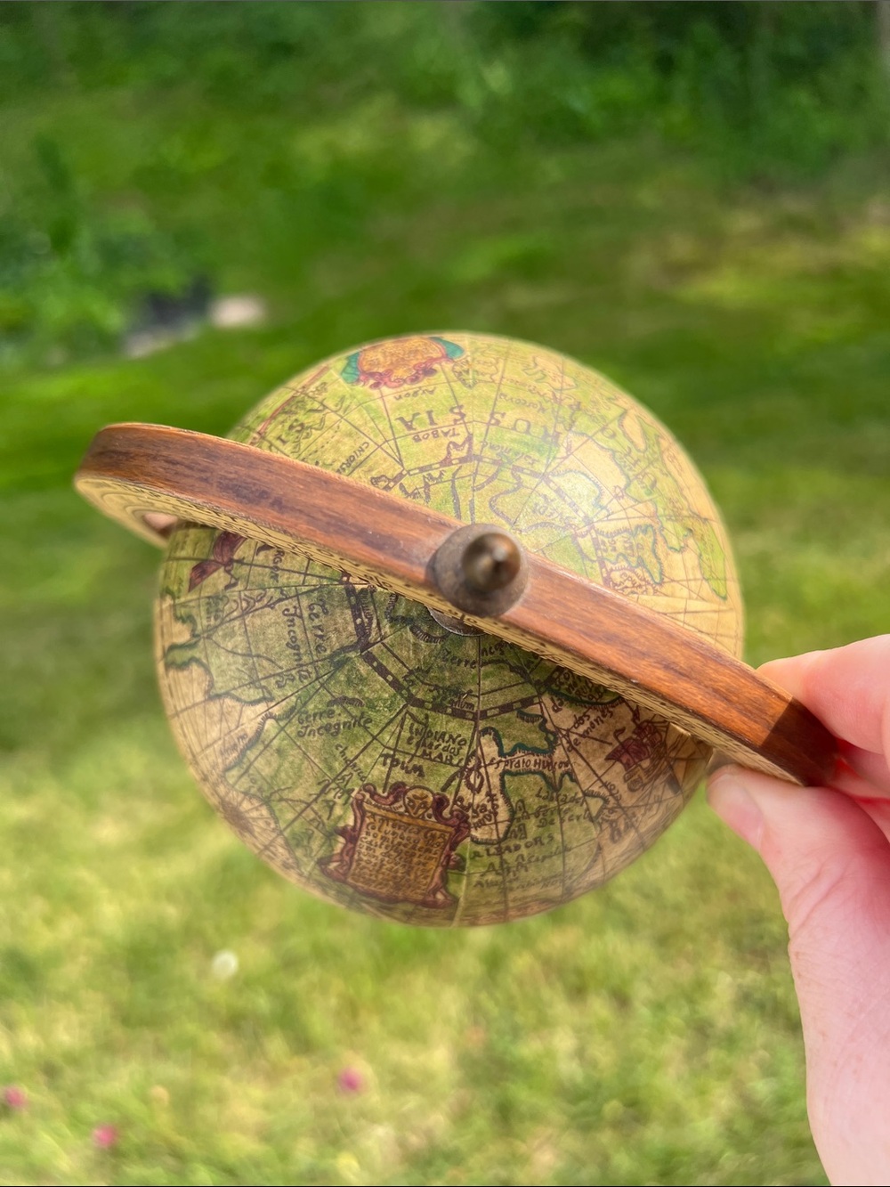 Vintage Old World Globe Zodiac Signs Wooden Desk Top World w/Stand Made in Italy - Picture 9 of 10
